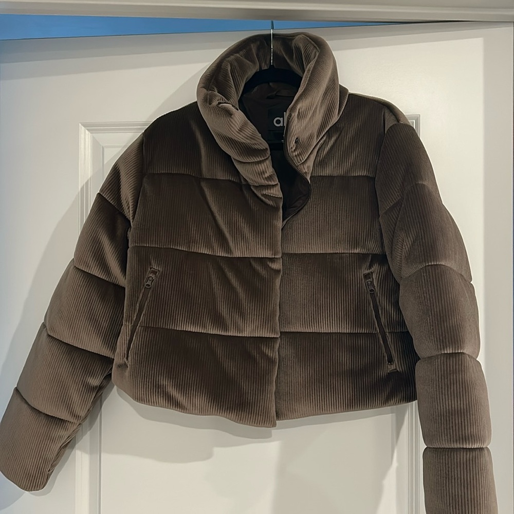 Alo Gold Rush Puffer